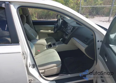 2010 Subaru Outback 2.5I Premium z USA, uszkodzony, nr VIN 4S4BRBCC6A3361874